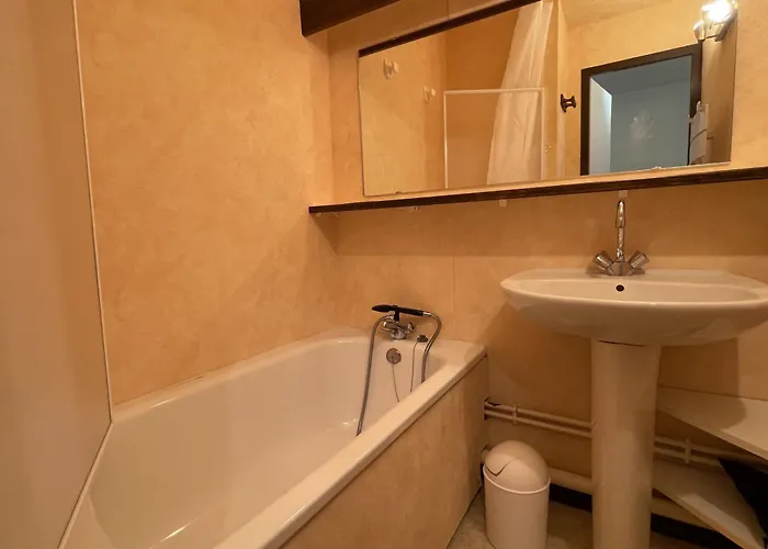 17 Aux Cristallines *